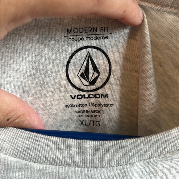 Boys Volcom tshirt - Picture 3 of 4